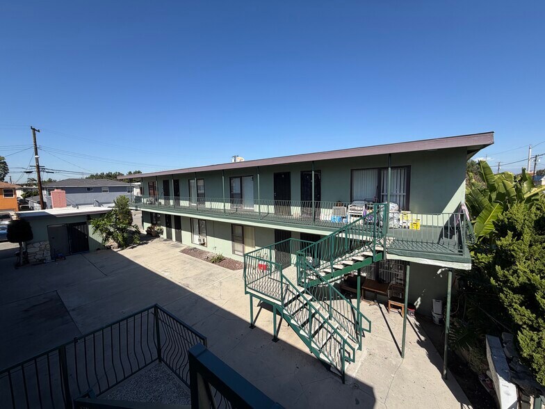 6617 Jaboneria Rd, Bell Gardens, CA à vendre - Photo du bâtiment - Image 2 de 5