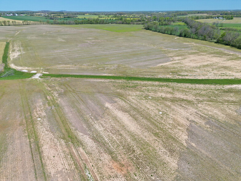9000 Leitchfield, Cecilia, KY for sale - Primary Photo - Image 1 of 36