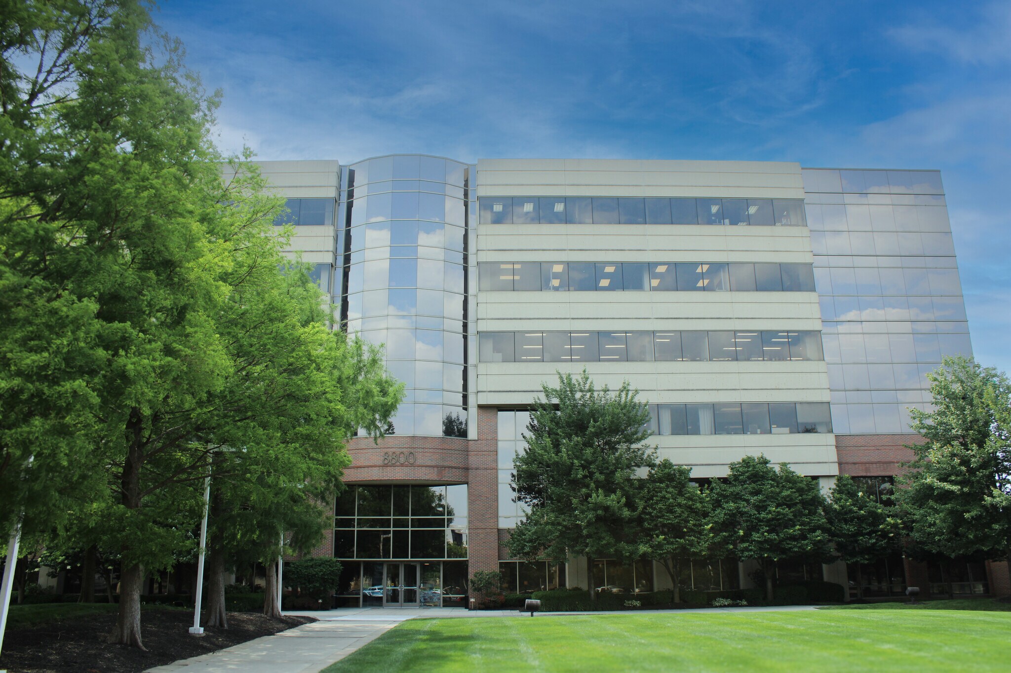 8800 Lyra Dr, Columbus, OH à louer Photo du bâtiment- Image 1 de 6