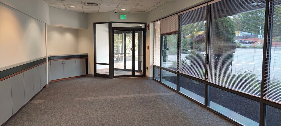 101 Cambridge St, Burlington, MA à louer - Photo intérieure - Image 2 de 13