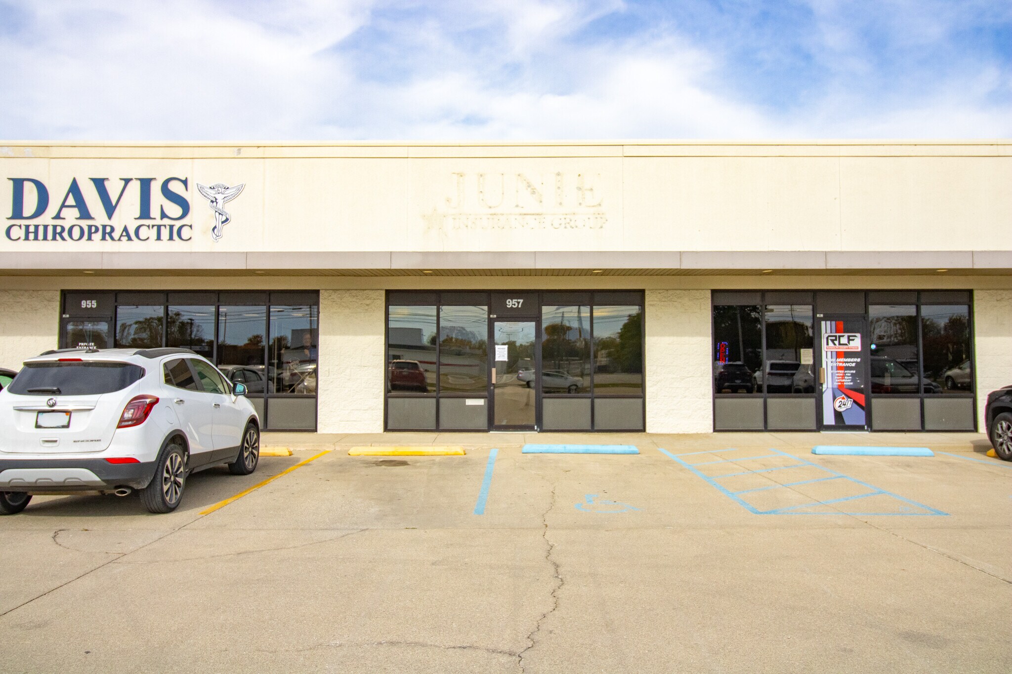 961-965 E Washington St, Winchester, IN for lease Primary Photo- Image 1 of 17