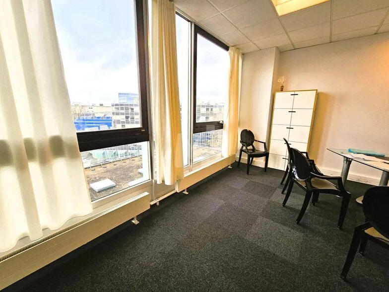Office in Évry-Courcouronnes for lease - Interior Photo - Image 3 of 10