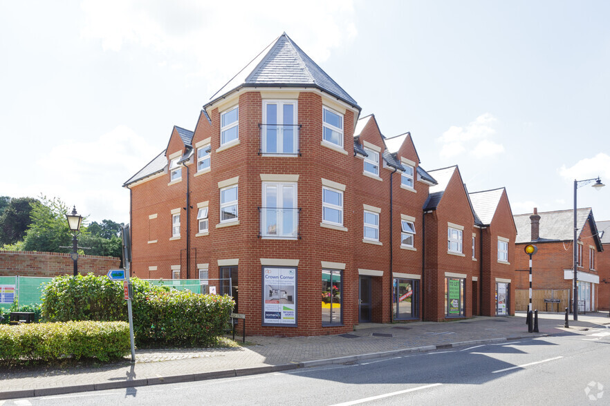 1-2 High St, Crowthorne for sale - Primary Photo - Image 1 of 1