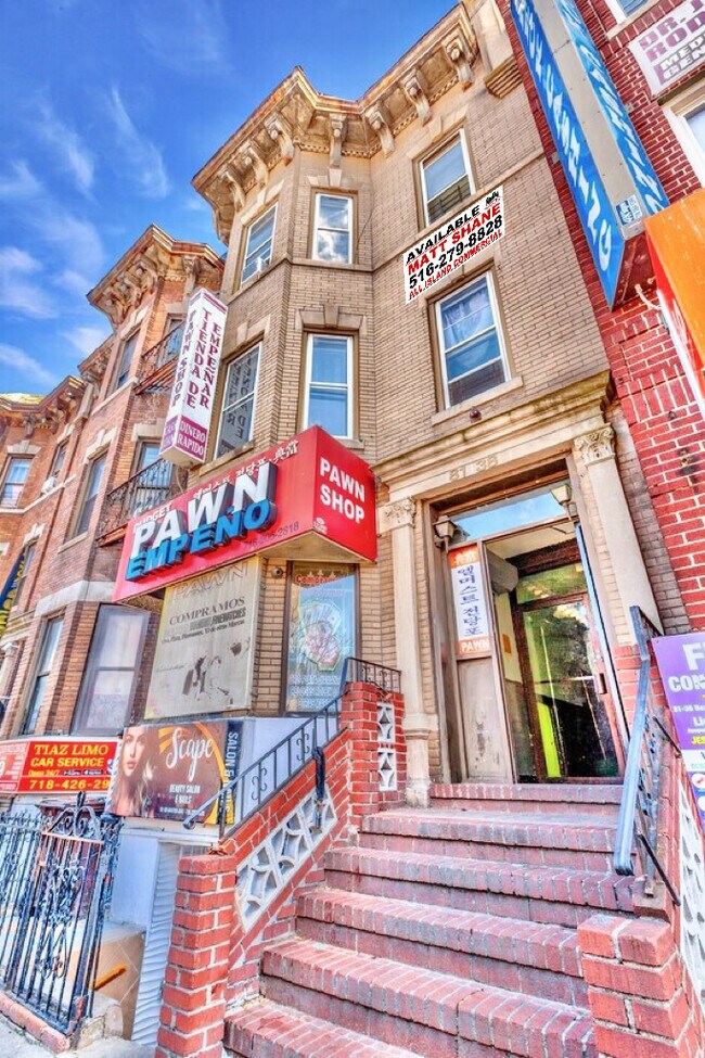 More details for 81-38 Baxter Ave, Flushing, NY - Retail for Sale