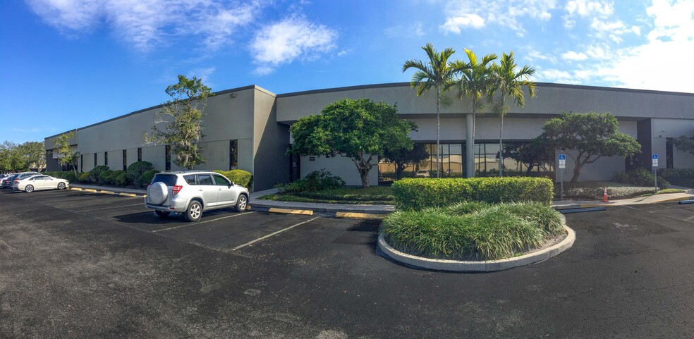 4400 140th Ave N, Clearwater, FL for lease - Building Photo - Image 2 of 2
