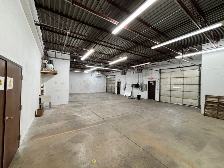 700-790 Ken Mar Industrial Pky, Broadview Heights, OH for lease - Building Photo - Image 2 of 6