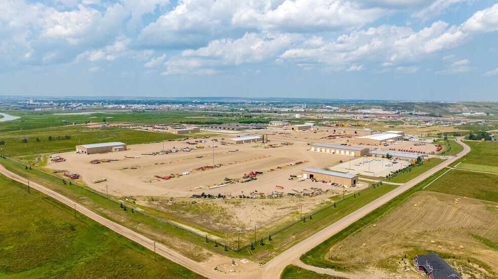 611 37th Ave SE, Williston, ND à vendre - Photo du bâtiment - Image 2 de 29