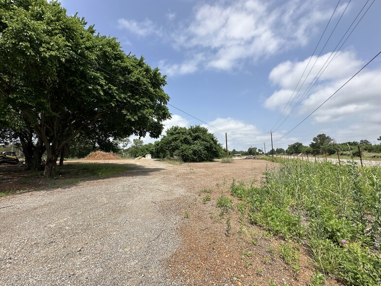 1908 N State Highway 95, Bastrop, TX à vendre - Photo du b timent - Image 1 de 33