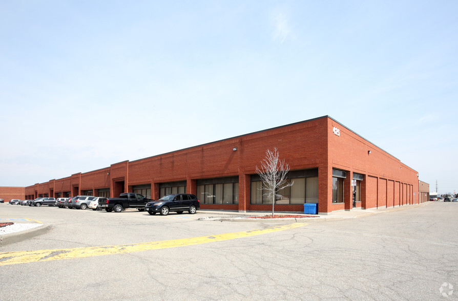 425 Admiral Blvd, Mississauga, ON for lease - Primary Photo - Image 1 of 4