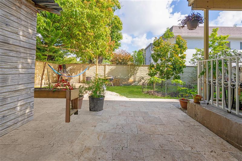 516 SW 7th Ct, Miami, FL à vendre - Photo du bâtiment - Image 3 de 3