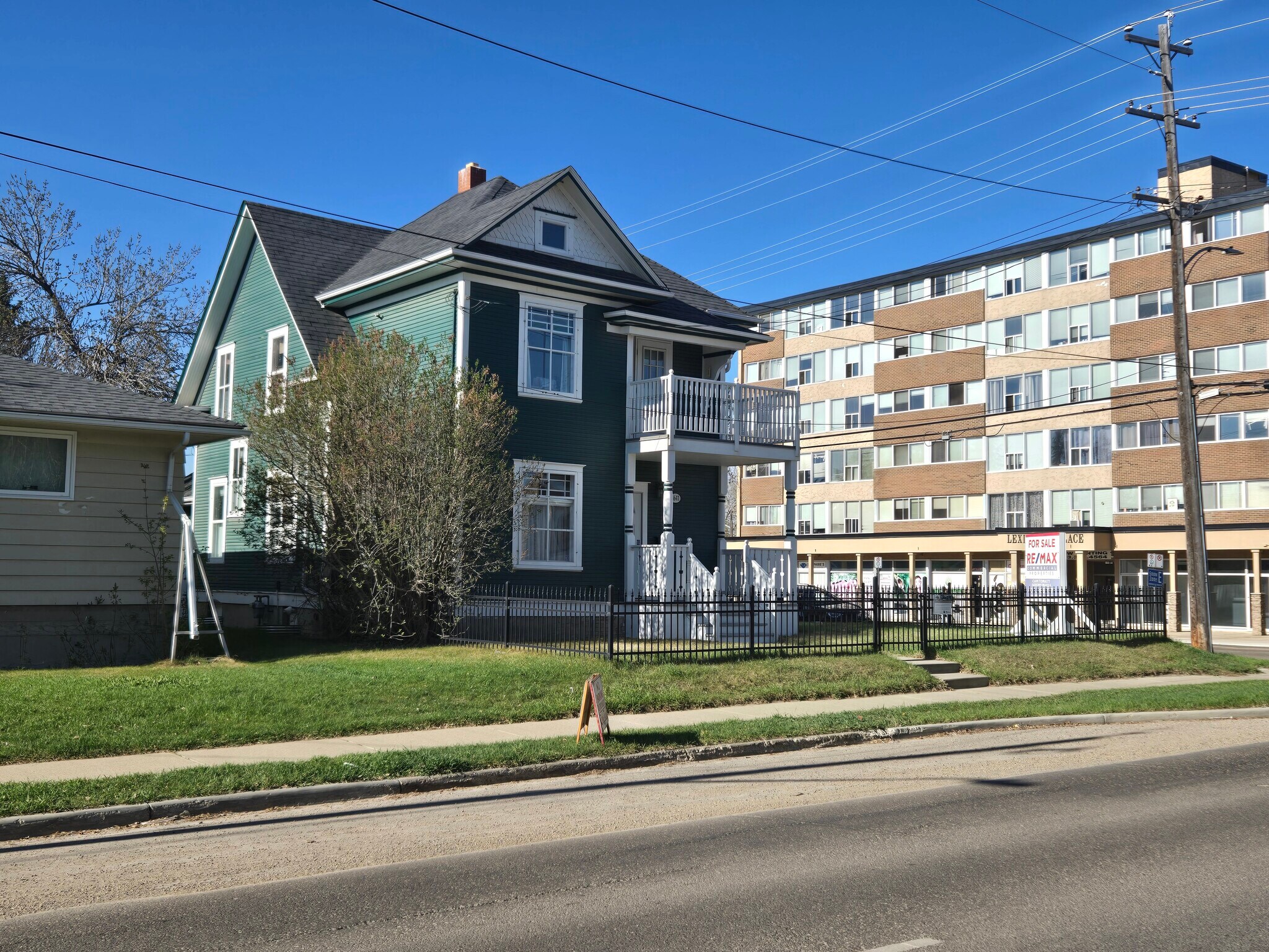 4641 49 St, Red Deer, AB à vendre Photo du bâtiment- Image 1 de 1