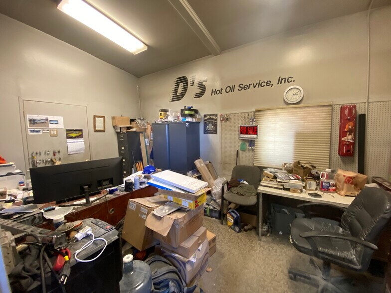 330 S 4th St W, Riverton, WY for sale - Building Photo - Image 2 of 14