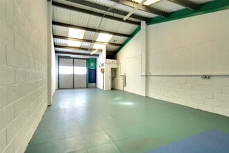 1B Brunel Way, Minehead for lease Interior Photo- Image 2 of 2