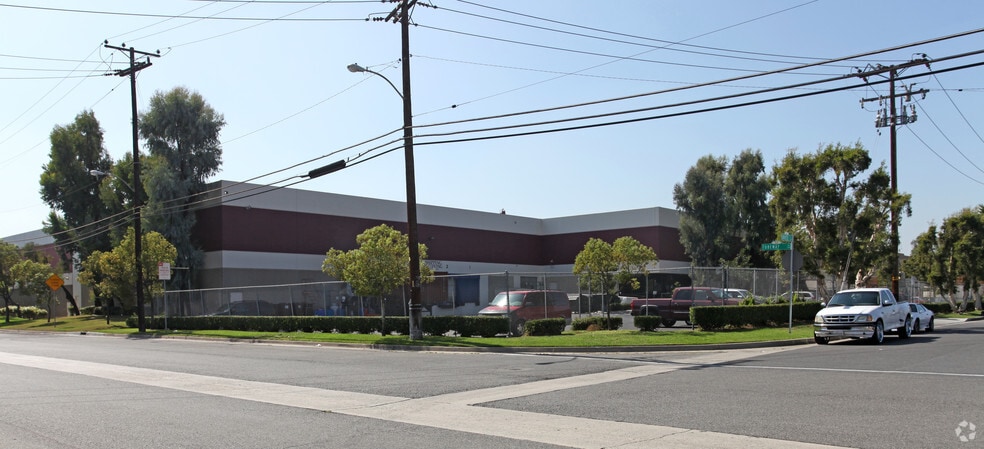 5950 Corvette St, Commerce, CA for lease - Primary Photo - Image 1 of 9