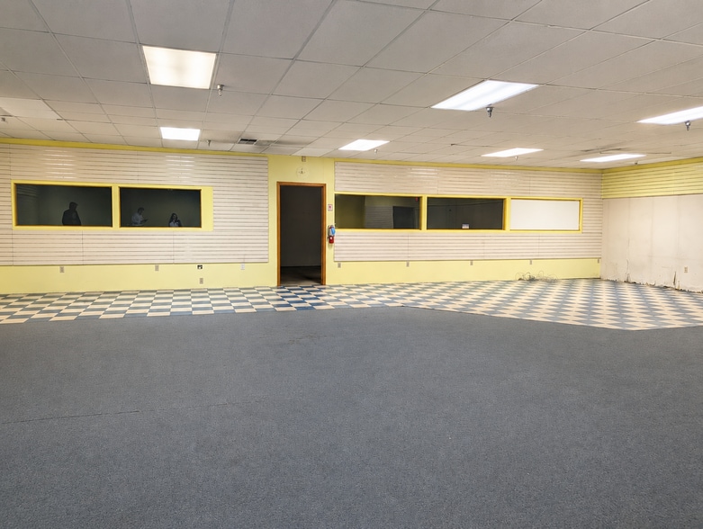 1155 Mohawk St, Utica, NY à louer - Photo intérieure - Image 3 de 14
