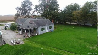 Plus de détails pour 15886 Speaker Rd, Imlay City, MI - Sports et divertissement à vendre