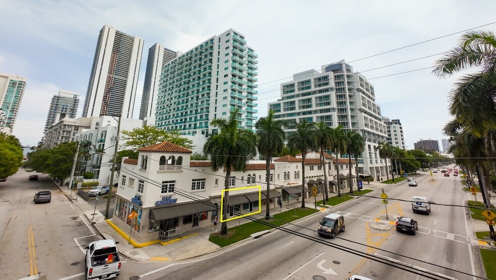 2427 Biscayne Blvd, Miami, FL à louer - Photo du bâtiment - Image 3 de 14