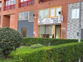 Plus de détails pour Multi-résidentiel à vendre
