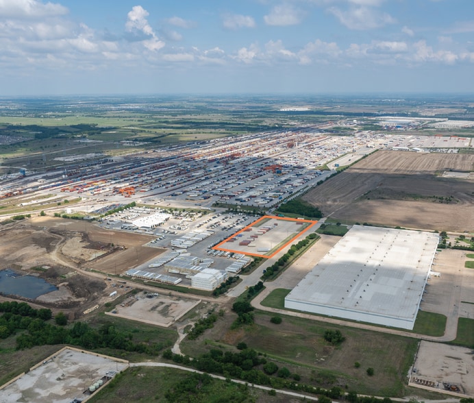 1198 Intermodal Parkway, Fort Worth, TX for lease - Building Photo - Image 1 of 1