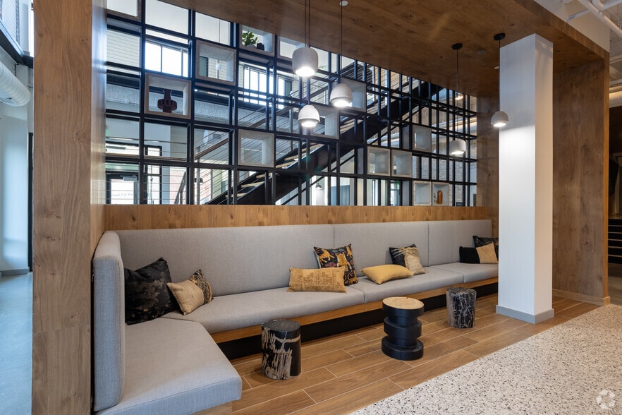 52 Hanover St, Portland, ME for lease - Interior Photo - Image 3 of 53