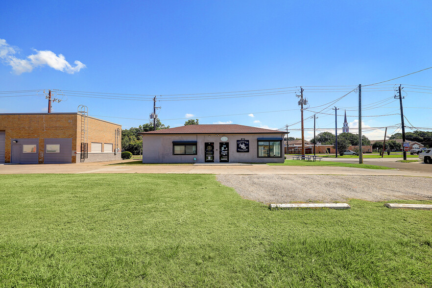 660 W Texas Ave, Baytown, TX à vendre - Photo du b timent - Image 3 de 16