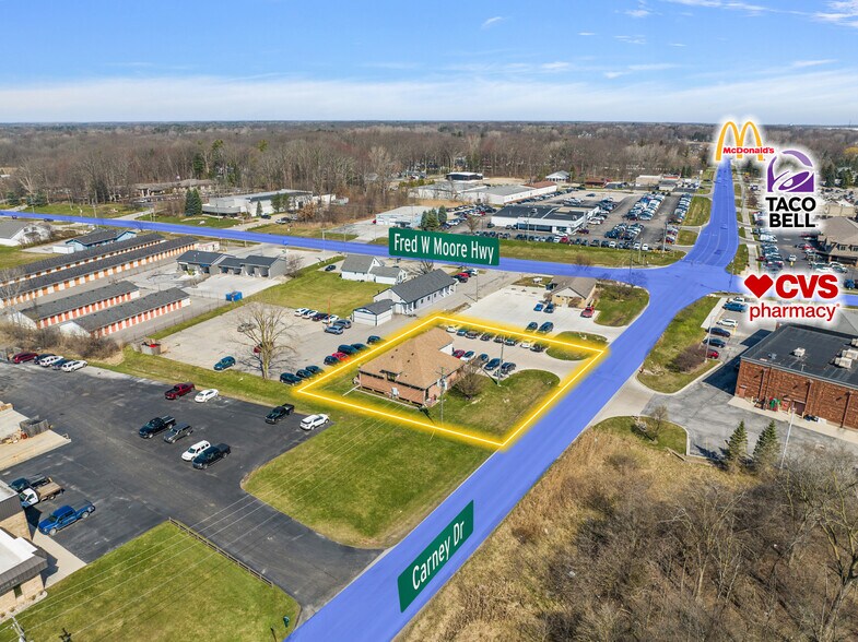 1306 S Carney Dr, Saint Clair, MI à louer - Photo du bâtiment - Image 2 de 6