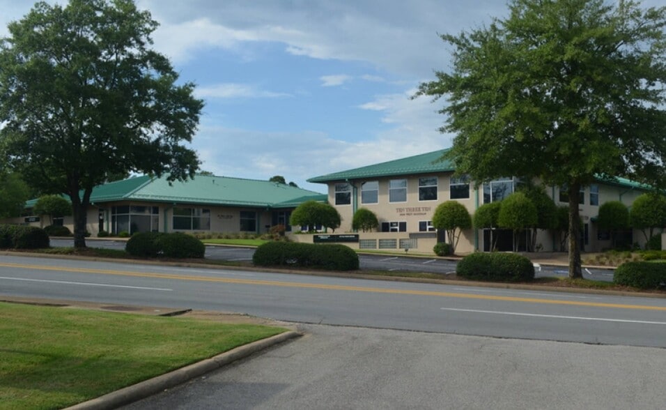 10310 W Markham St, Little Rock, AR for sale - Building Photo - Image 2 of 14