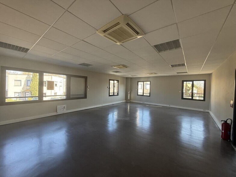 3 Rue De La Dombes, Neyron for sale - Building Photo - Image 2 of 7