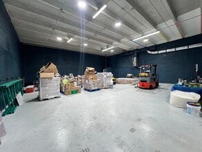 6900-6930 NW 46th St, Miami, FL for lease Building Photo- Image 1 of 7