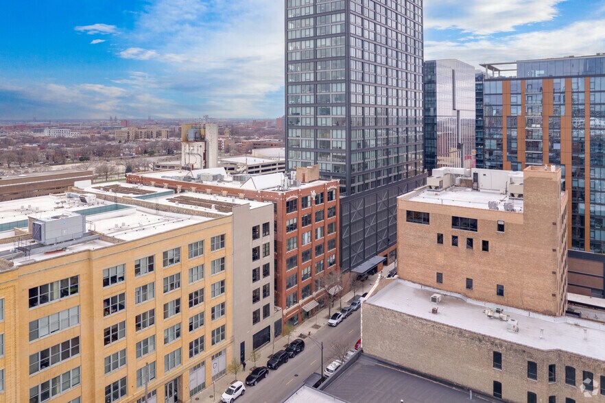 1033 W Van Buren St, Chicago, IL à louer - Aérien - Image 3 de 13