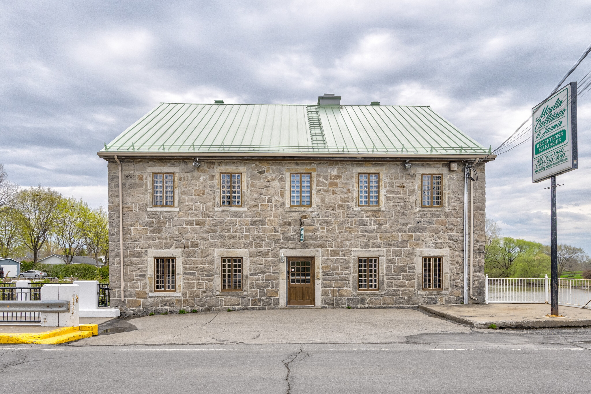 308 Ch Du Fleuve, Coteau-du-lac, QC à vendre Photo du bâtiment- Image 1 de 8