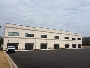 4105 Commerce Street, Flowery Branch, GA for lease Interior Photo- Image 1 of 17