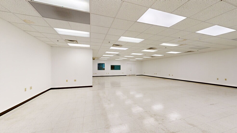 45 Turner Dr, Middletown, NY à louer - Numérisation 3D de Matterport - Image 2 de 18