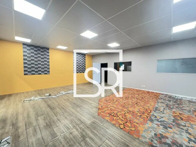 Commerce de détail dans Clermont-Ferrand à louer - Photo intérieure - Image 2 de 11