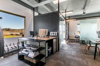 670 Bitner Rd, Park City, UT for lease Interior Photo- Image 1 of 14