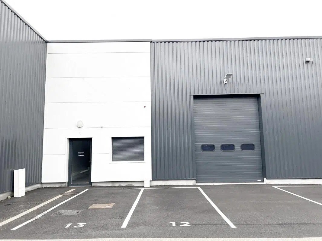 Industrial in Cormontreuil for lease Building Photo- Image 1 of 6