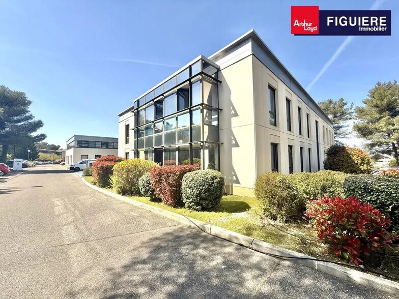 Office in Aix-en-Provence for lease - Building Photo - Image 2 of 7