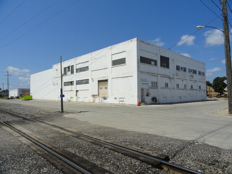 301 Bridge St, Green Bay, WI for sale - Primary Photo - Image 1 of 3