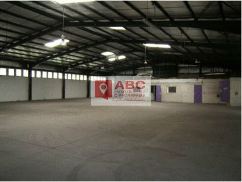 Industrial in Montpellier for lease - Interior Photo - Image 1 of 5