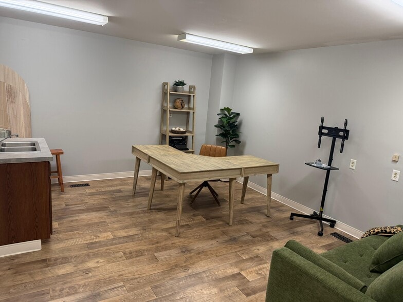 580 N 36th St, Lafayette, IN for lease - Interior Photo - Image 3 of 5