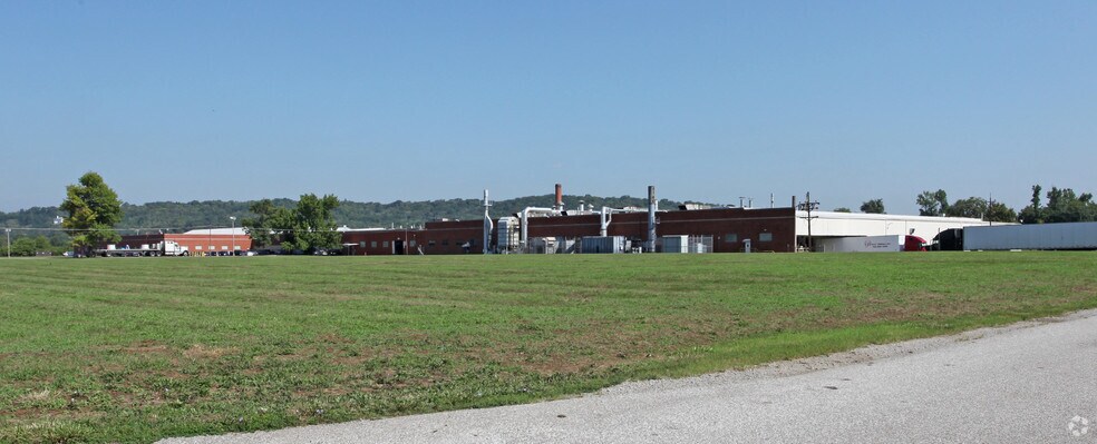 8200 Broadwell Rd, Newtown, OH for lease - Building Photo - Image 1 of 4