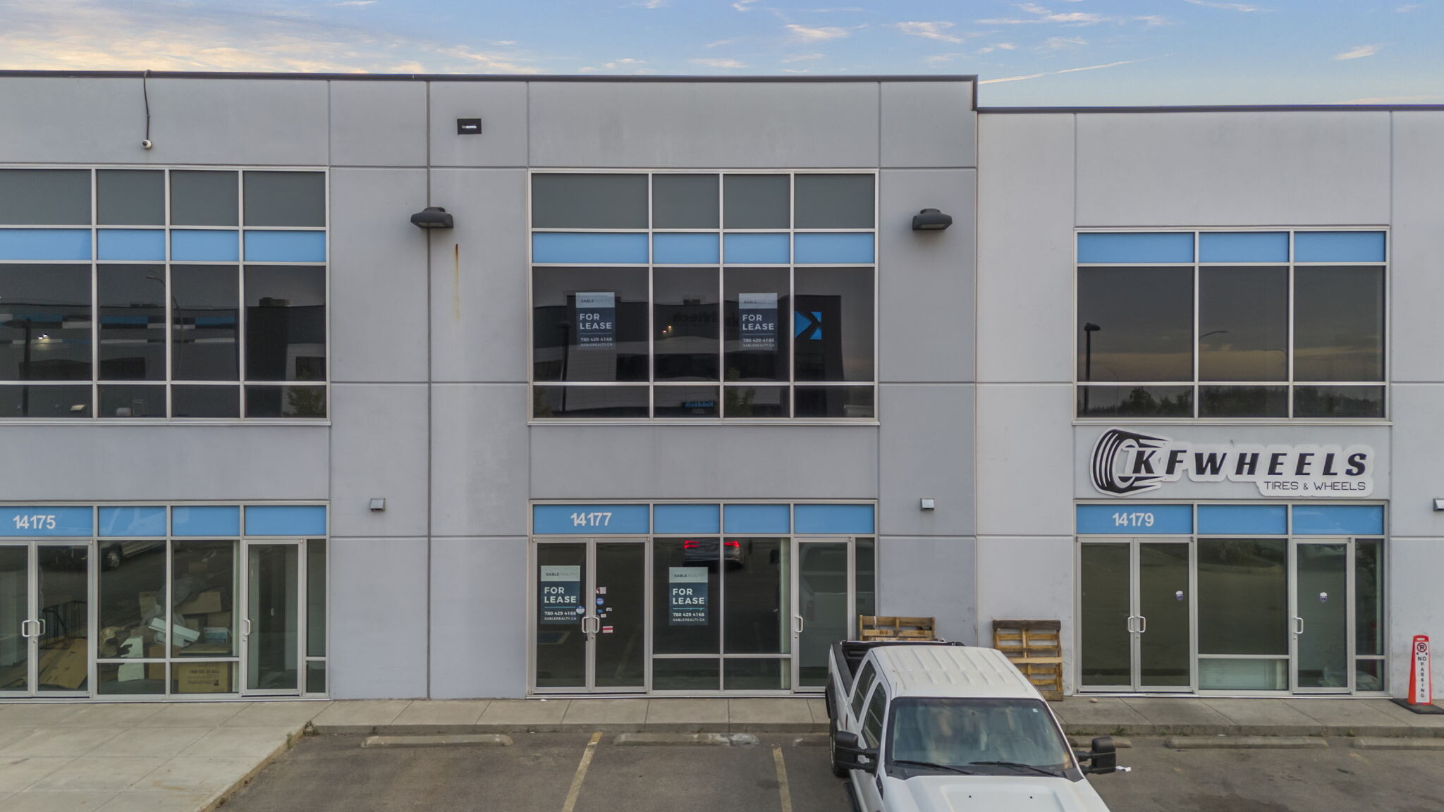 14177 162 Av NW, Edmonton, AB à louer Photo du bâtiment- Image 1 de 23