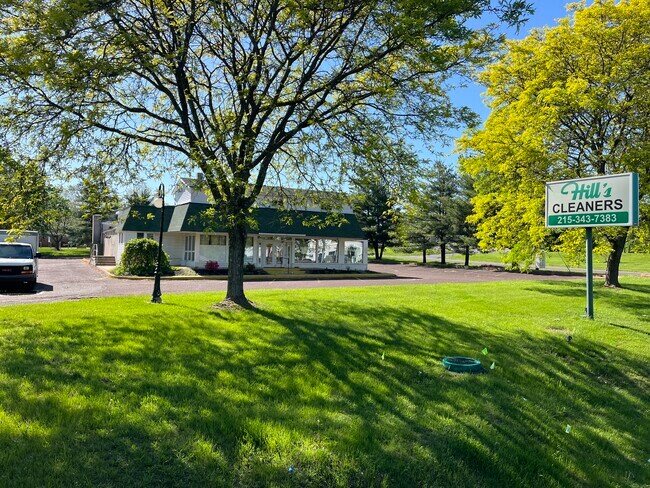 Plus de détails pour 880 Easton Rd, Warrington, PA - Commerce de détail à vendre