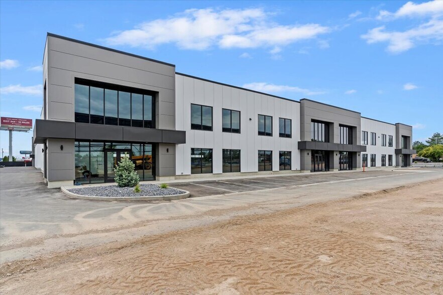 1166 N 2000 W, Farr West, UT à louer - Photo du bâtiment - Image 2 de 28