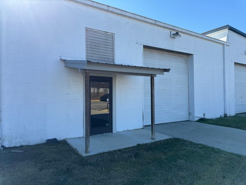 214 Industrial Park Rd, Livingston, TN for lease - Building Photo - Image 3 of 18