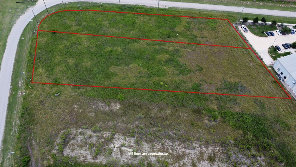 630 E Front St, Hutto, TX à louer - Aérien - Image 2 de 3