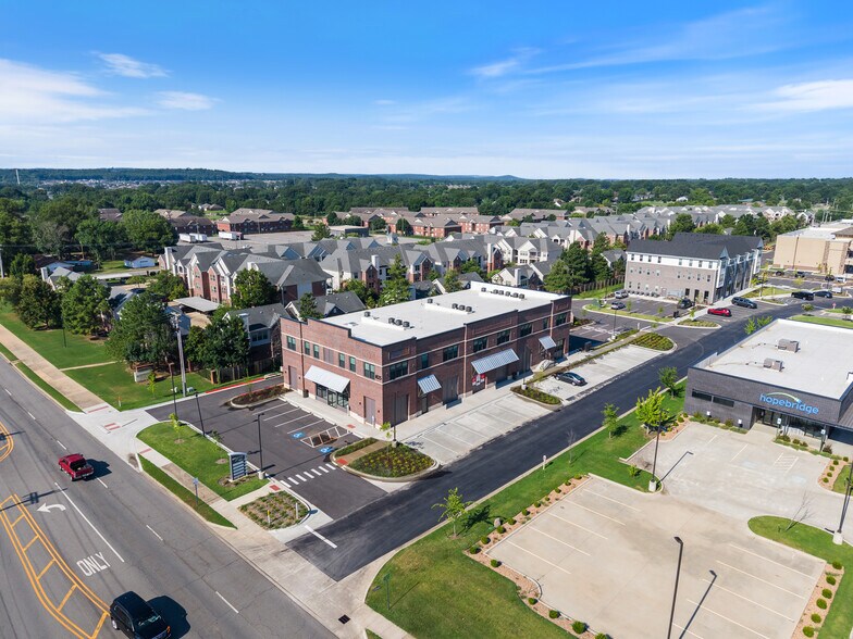 825 S Donaghey Ave, Conway, AR à louer - Photo du bâtiment - Image 2 de 9