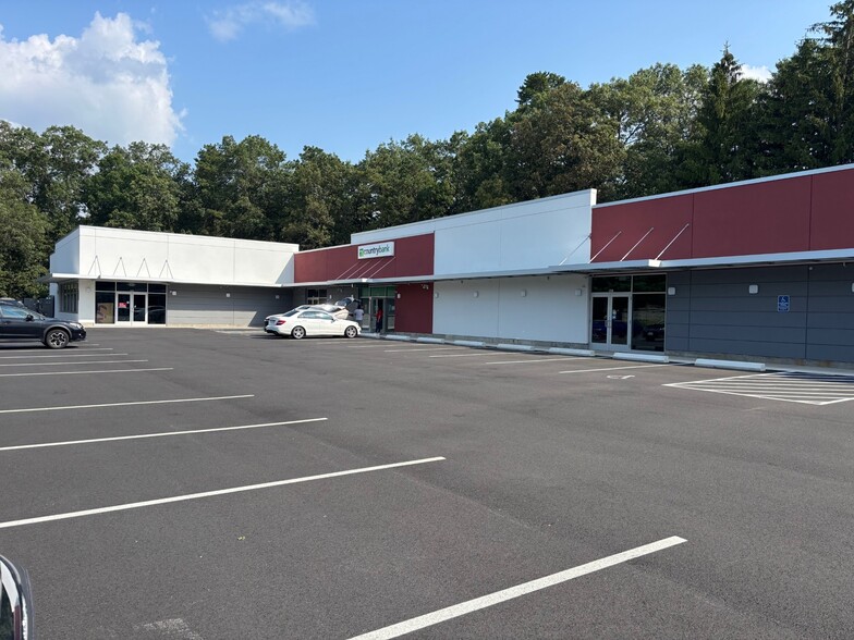 901-945 Shaker Rd, Longmeadow, MA for lease - Building Photo - Image 1 of 12