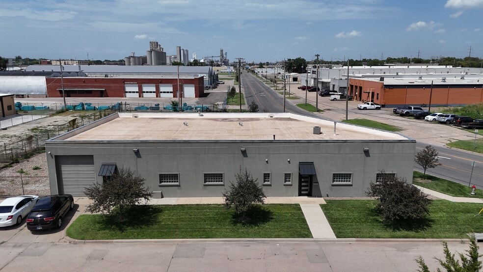 901 N Mosley St, Wichita, KS for sale - Building Photo - Image 1 of 1