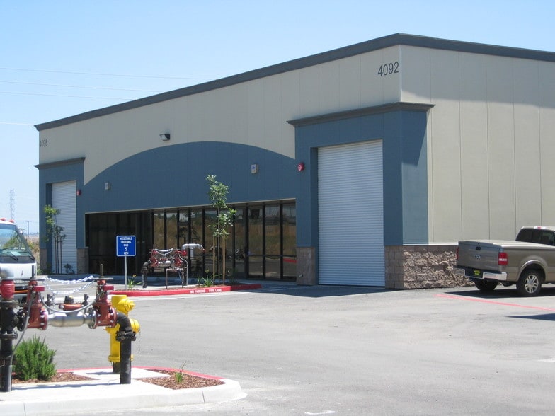 4092 Cincinnati Ave, Rocklin, CA for lease - Building Photo - Image 3 of 5